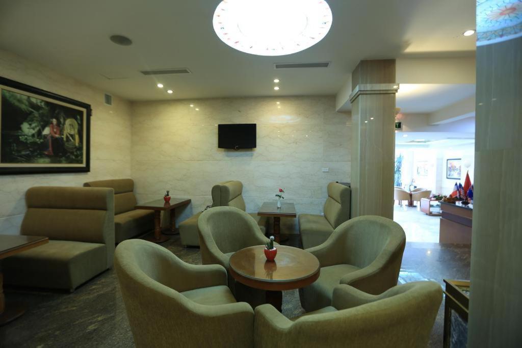 Moon View Hotel - 65 Cua Bac - By Bay Luxury ฮานอย ภายนอก รูปภาพ